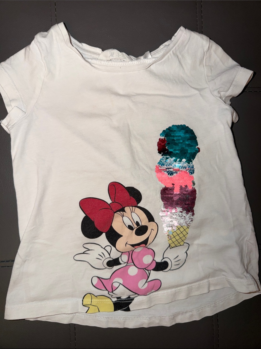 🏷️ 5 for $25 🏷️ H&M sequin Minnie shirt, 4-6T
